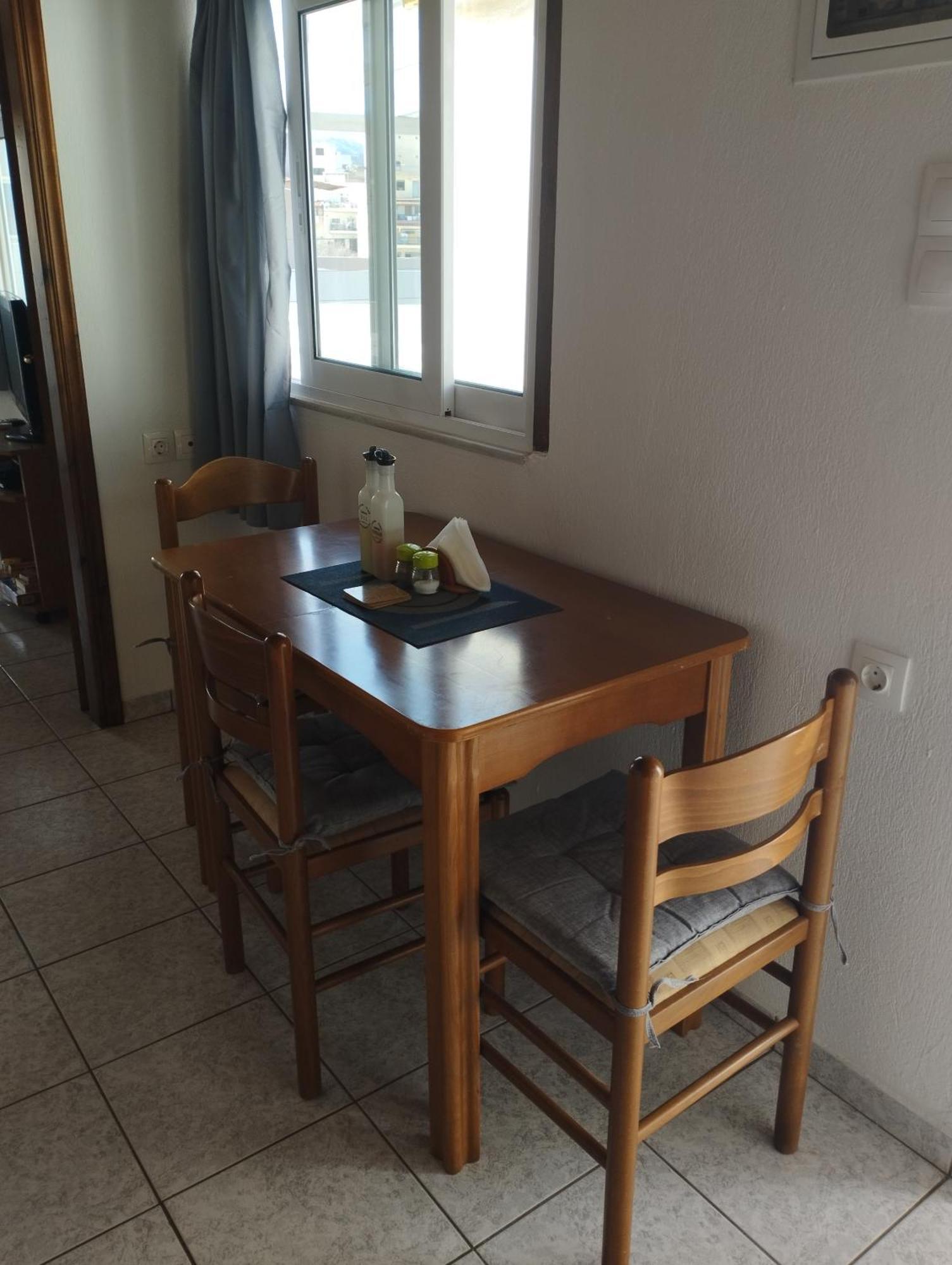 My Sisters House Apartment อายิโอสนิโกลาโอส ภายนอก รูปภาพ